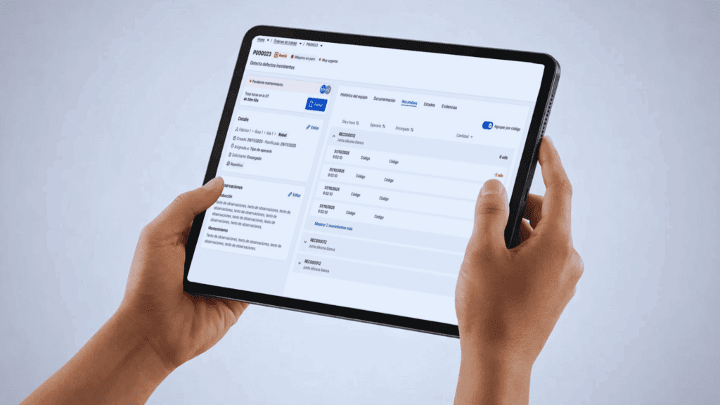Mockup de MapexWeb en tablet mostrando el módulo de mantenimiento industrial con gestión de órdenes de trabajo